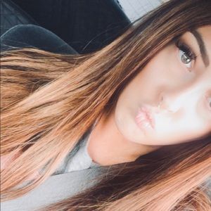 Meet your Posher, Alicia